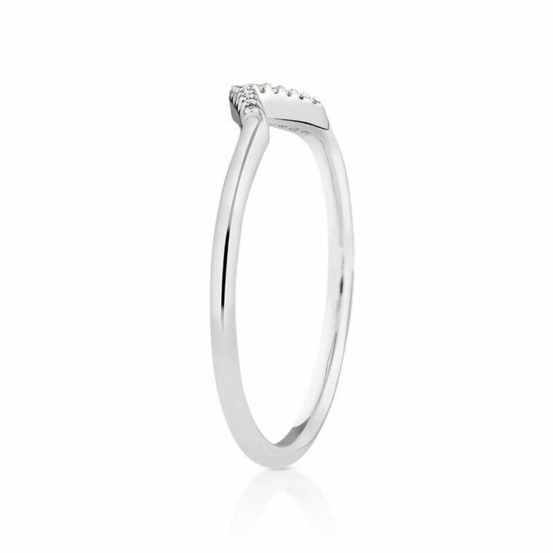 0.10 CT Round Cut Natural Moissanite Chevron Wedding Band Ring in 925 Sterling Silver - Image 4